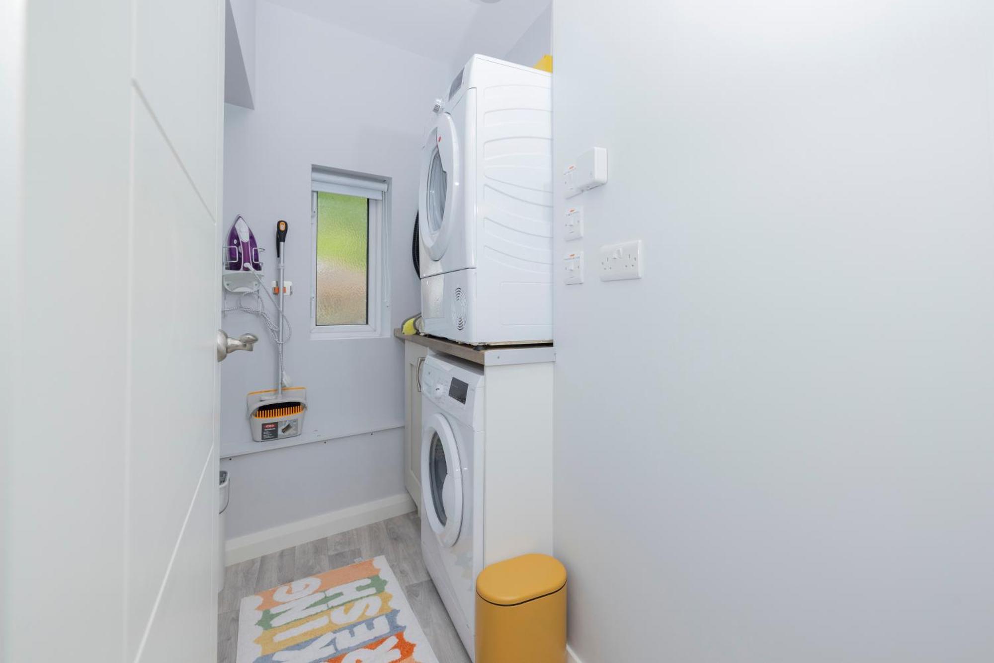Modern 2 Bed Apartment Енніскіллен Екстер'єр фото